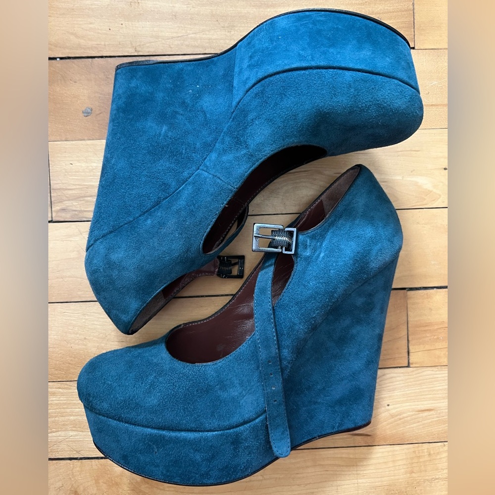Cute blue suede women’s platform heels, size 37 (6.5 US)